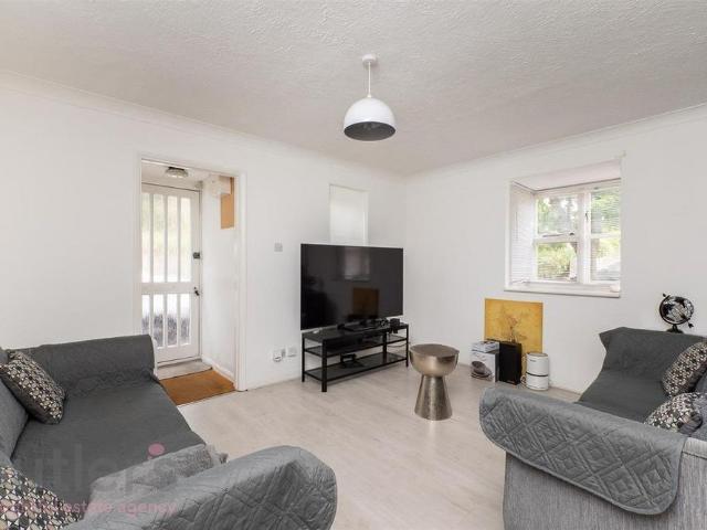 House for rent in Beddington, Greater London