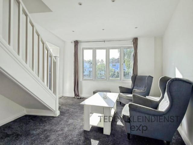 House for rent in Royal Borough of Kingston upon Thames, Greater London