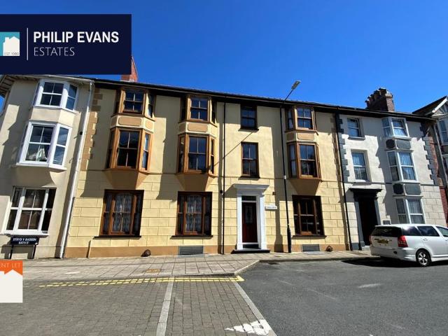 House for rent in Waun Fawr, Wales