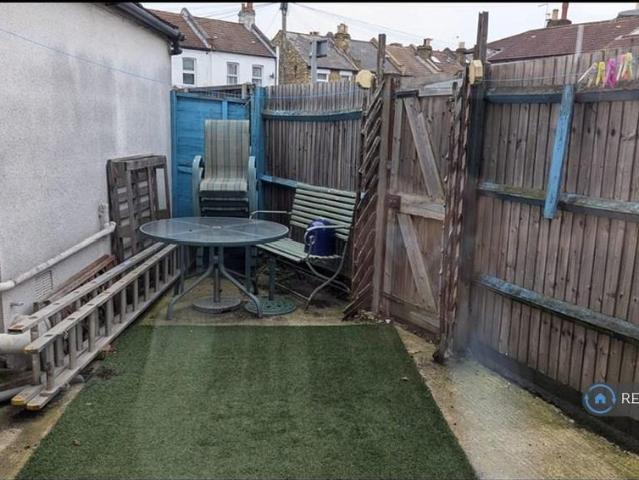 House for rent in London Borough of Merton, Collier's Wood