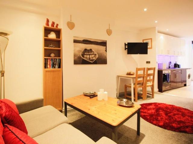 House for rent in Hoole, Two Mills