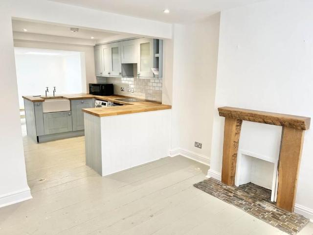 House for rent in Navestock Side, Essex