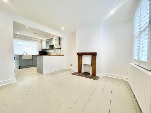 House for rent in Navestock Side, Essex