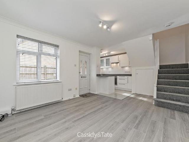 House for rent in Five Acres, Hertfordshire