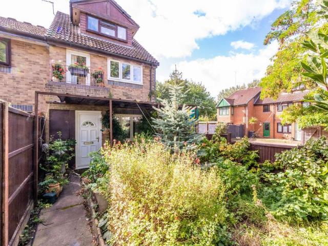 House for rent in London Borough of Hounslow, Isle Of Man