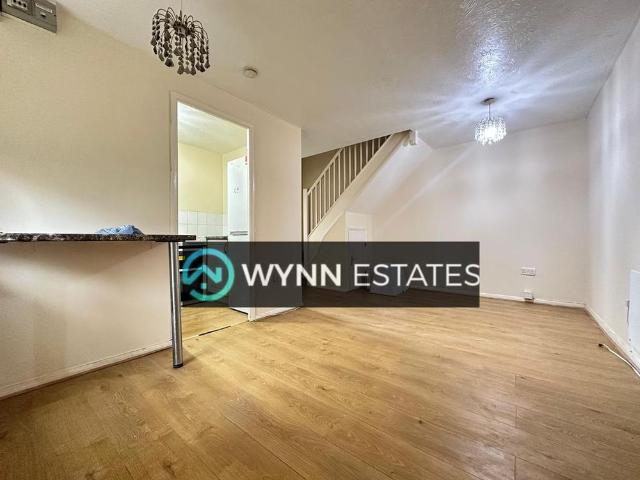 House for rent in London Borough of Hounslow, Greater London