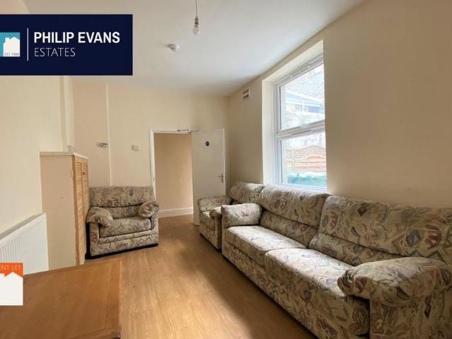 House for rent in Waun Fawr, Wales
