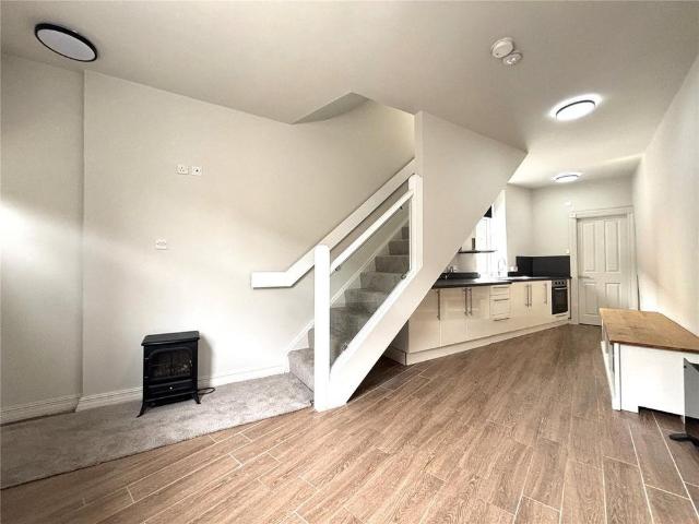 House for rent in Lady House, Burnedge