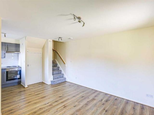 House for rent in Oxted, Hillview