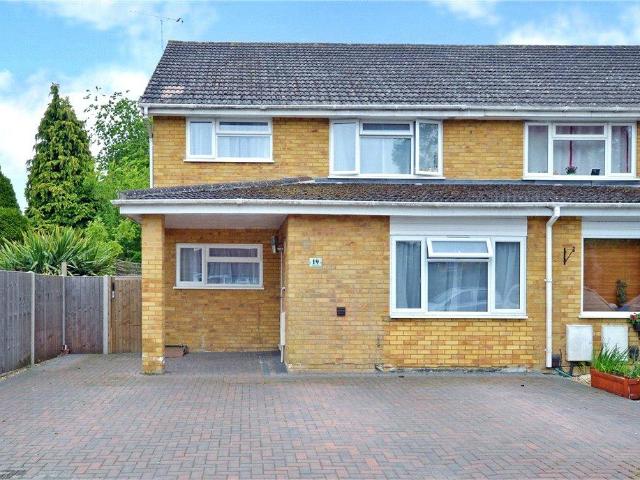 House for rent in Woking, Surrey