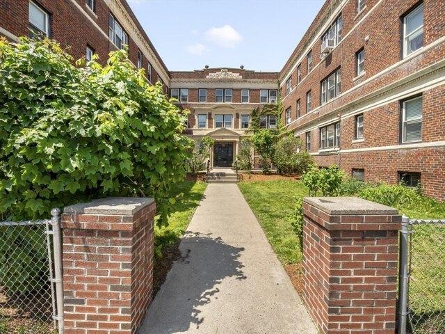 Condo for sale in Everett, Massachusetts