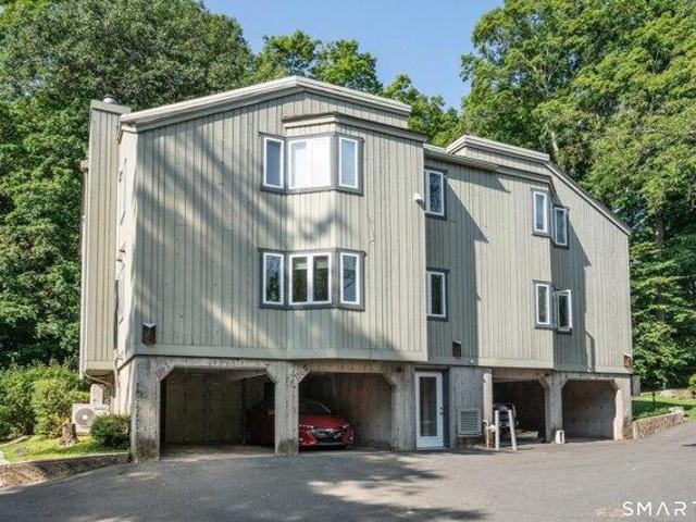 Condo for sale in Oakland Gardens, Farmington