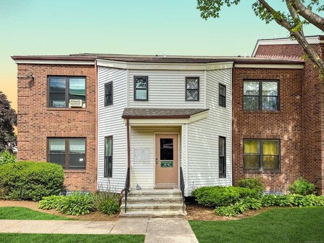 Condo for sale in Farmington