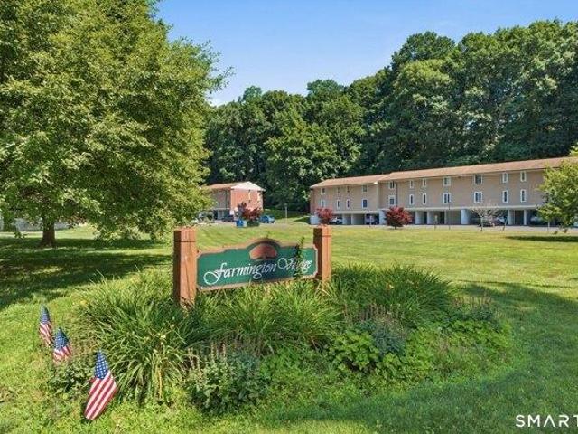 Condo for sale in Farmington, Connecticut