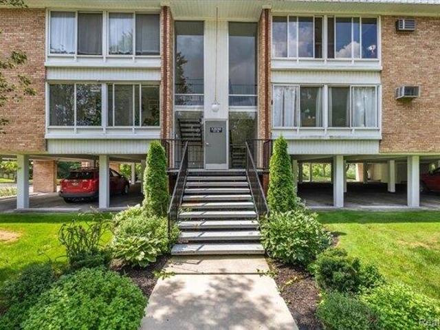 Condo for sale in Farmington, Michigan