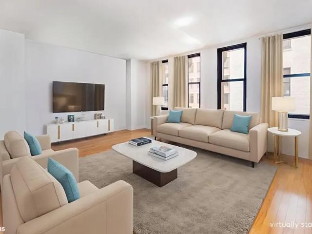 Apartment for sale in Arverne, New York
