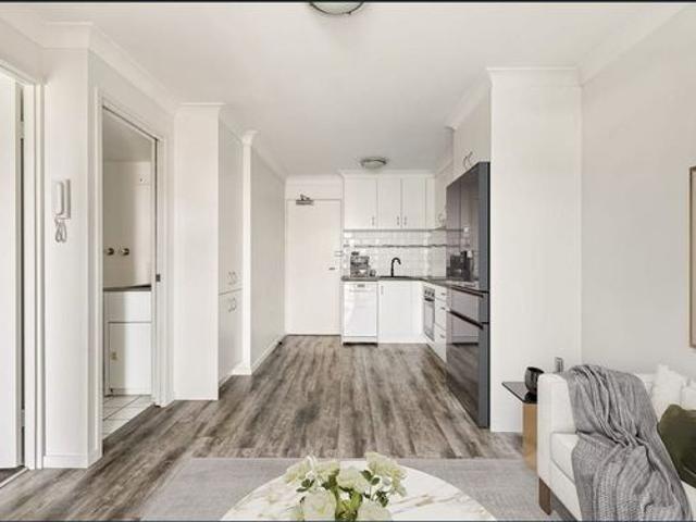 Apartment for rent in Toombul, Queensland