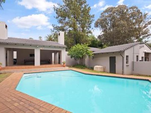 Apartment for sale in Sandton, City of Johannesburg Metropolitan Municipality