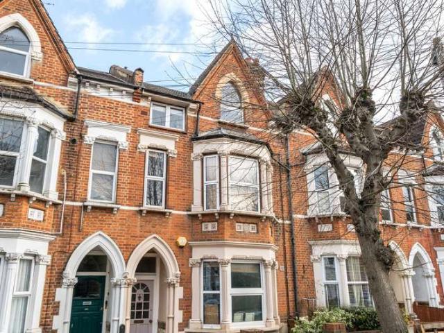 Flat for sale in London Borough of Croydon, South Norwood