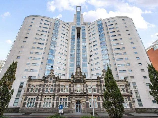Flat for sale in Brewery Quarter, Cardiff