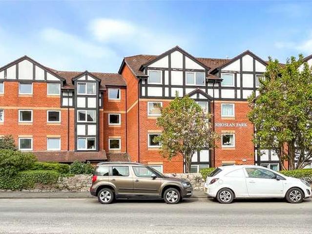 Flat for sale in Colwyn Bay, Wales