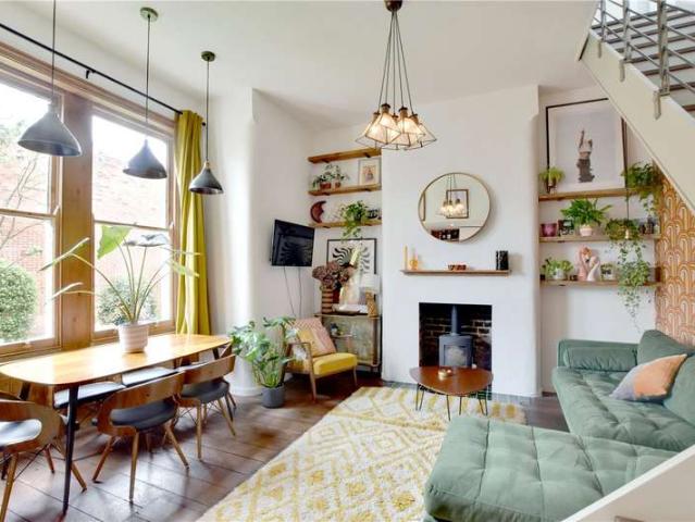 Flat for sale in Blackheath Royal Standard, Greater London