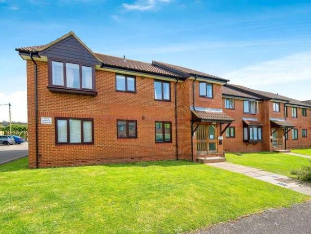 Flat for sale in Five Acres, Hertfordshire