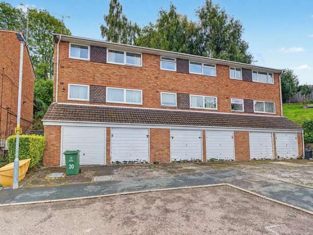 Flat for sale in Kingshill, Swindon