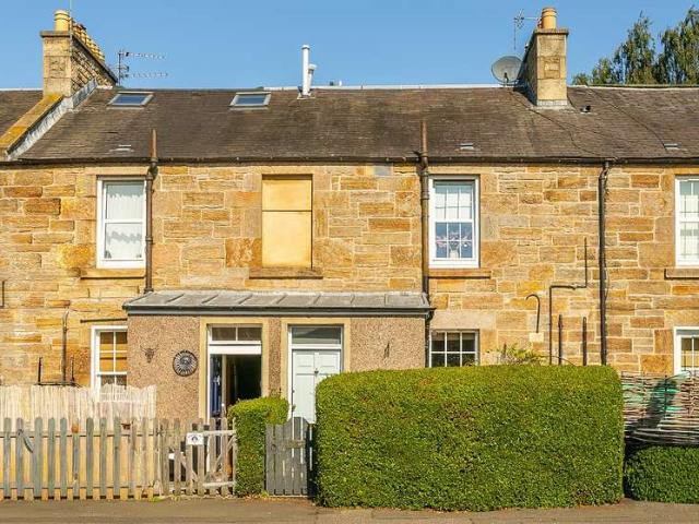 Flat for sale in Cramond, Scotland