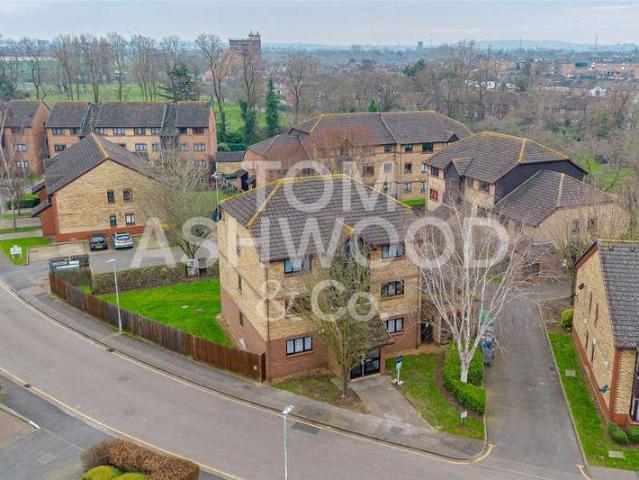 Flat for sale in Becontree, Greater London