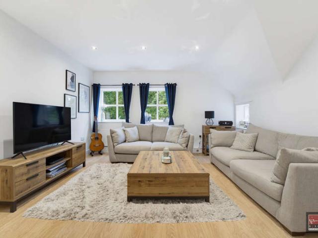 Flat for sale in Row Town, Surrey
