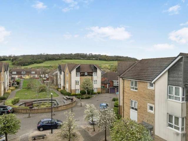 Flat for sale in Feckenham, City Of Bristol