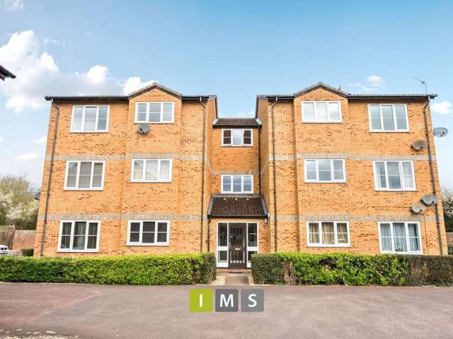 Flat for sale in Langford Village, Evershot