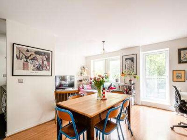 Flat for sale in Haggerston, Greater London