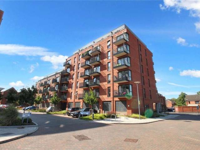 Flat for sale in East Bank, Norfolk