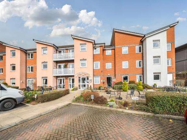 Flat for sale in Enborne, West Berkshire
