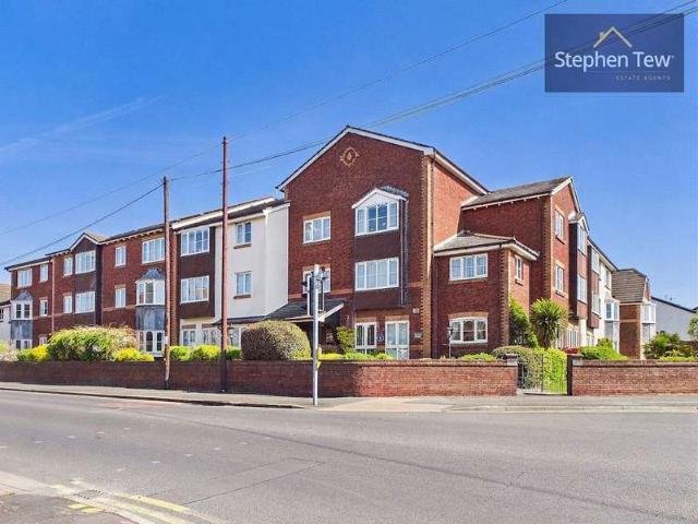 Flat for sale in Queenstown, Blackpool