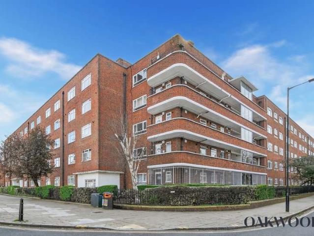 Flat for sale in Stoke Newington, Greater London
