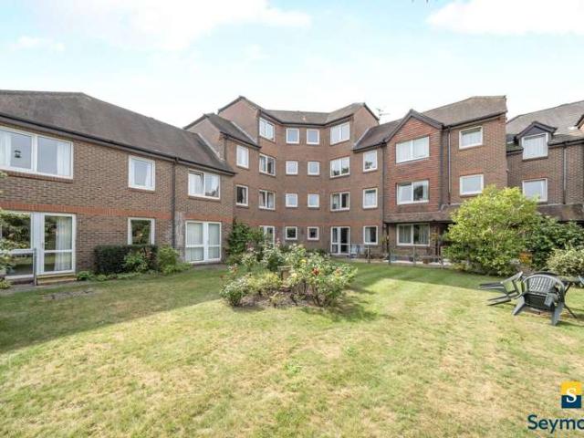 Flat for sale in Charlotteville, Westborough