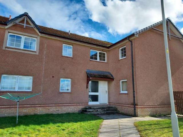 Flat for rent in Lentran, Scotland