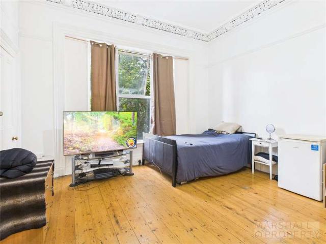 Flat for sale in Calderstones