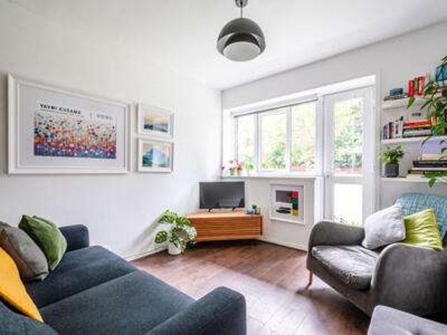 Flat for sale in South Hackney, Greater London