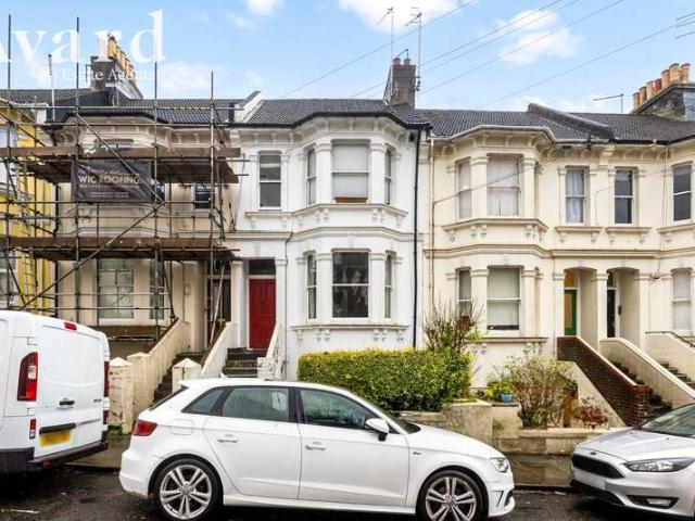 Flat for sale in Round Hill, Brighton & Hove