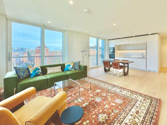 Flat for sale in Somers Town, Greater London