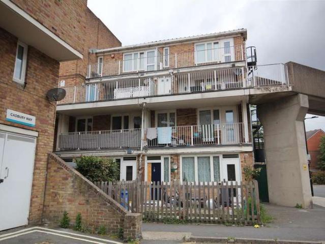 Flat for sale in Bermondsey, Greater London
