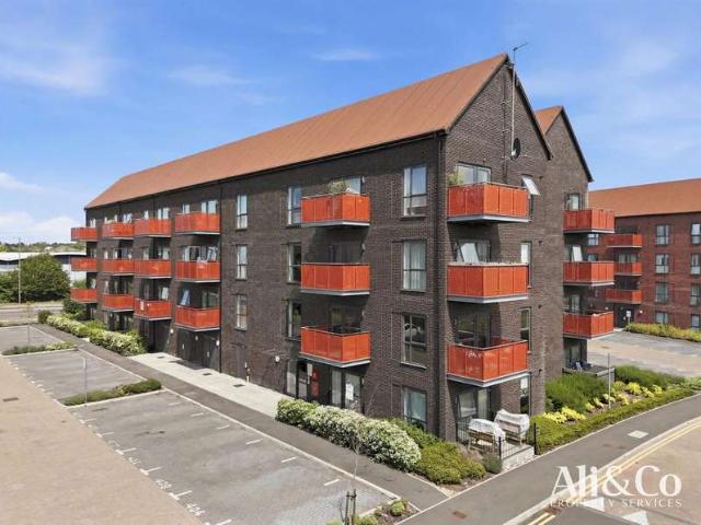 Flat for sale in West Thurrock, South Ockendon
