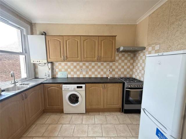 Flat for rent in Palmers Green, Greater London