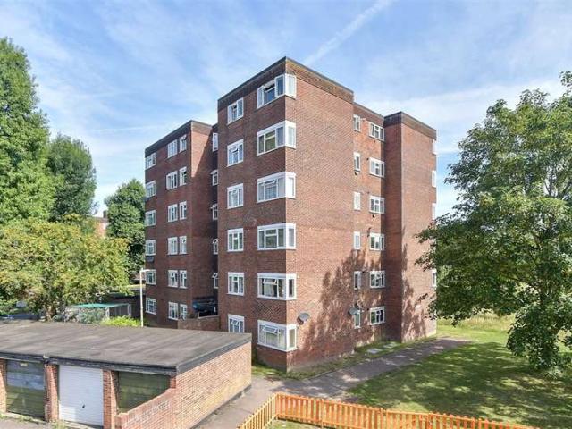 Flat for sale in South Ashford, Bridgefield