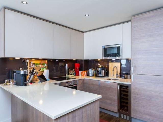Flat for sale in Colindale, Greater London