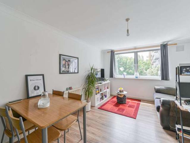 Flat for sale in Deptford, Deptford